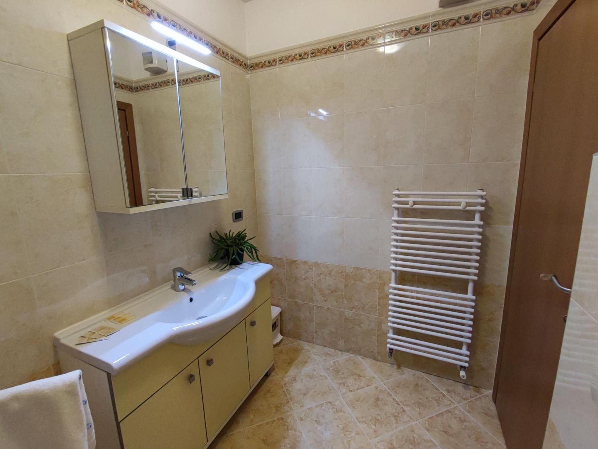 Komfort Mit Aussenbalkon
