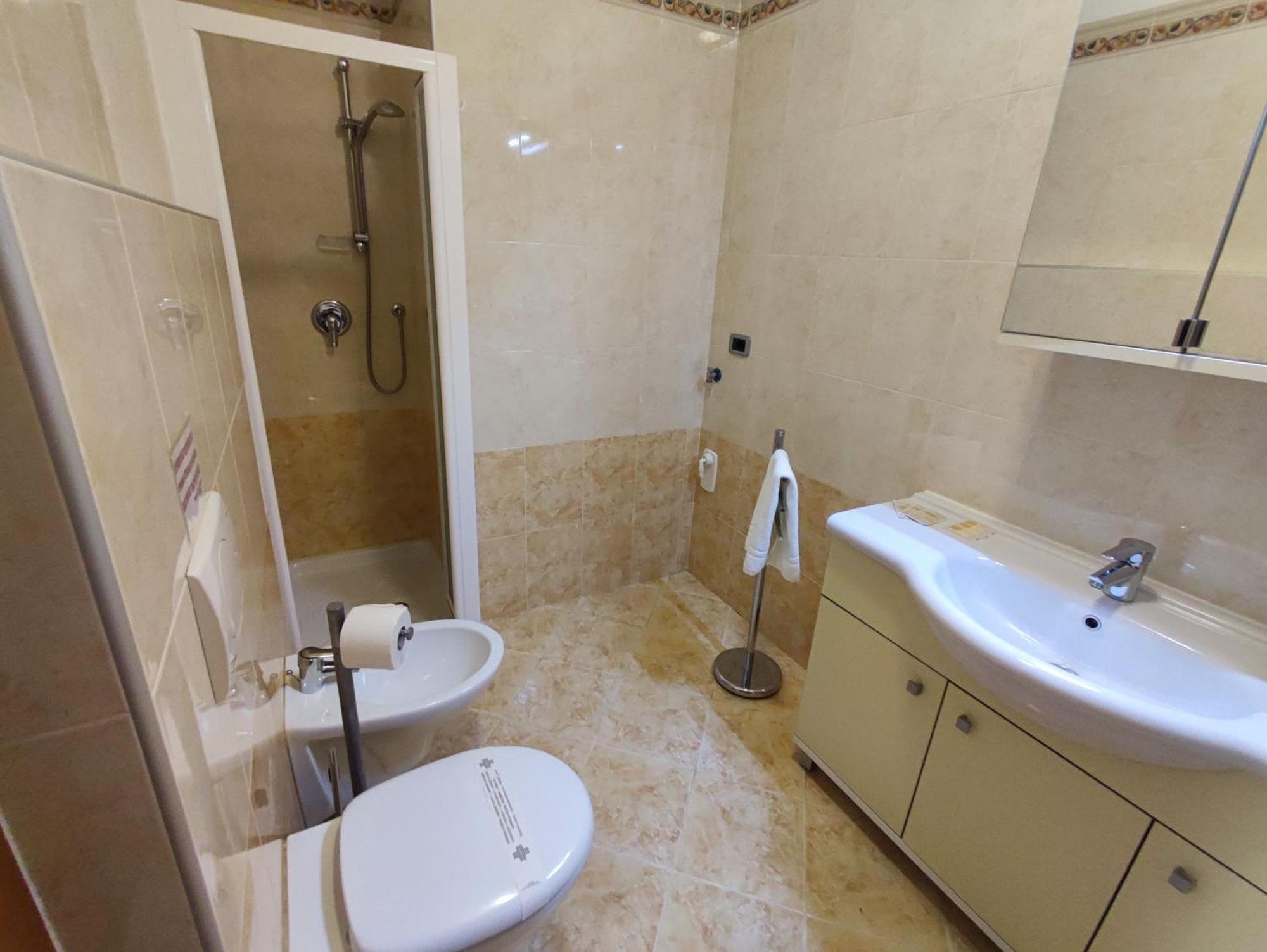 Komfort Mit Aussenbalkon * Riva del Garda