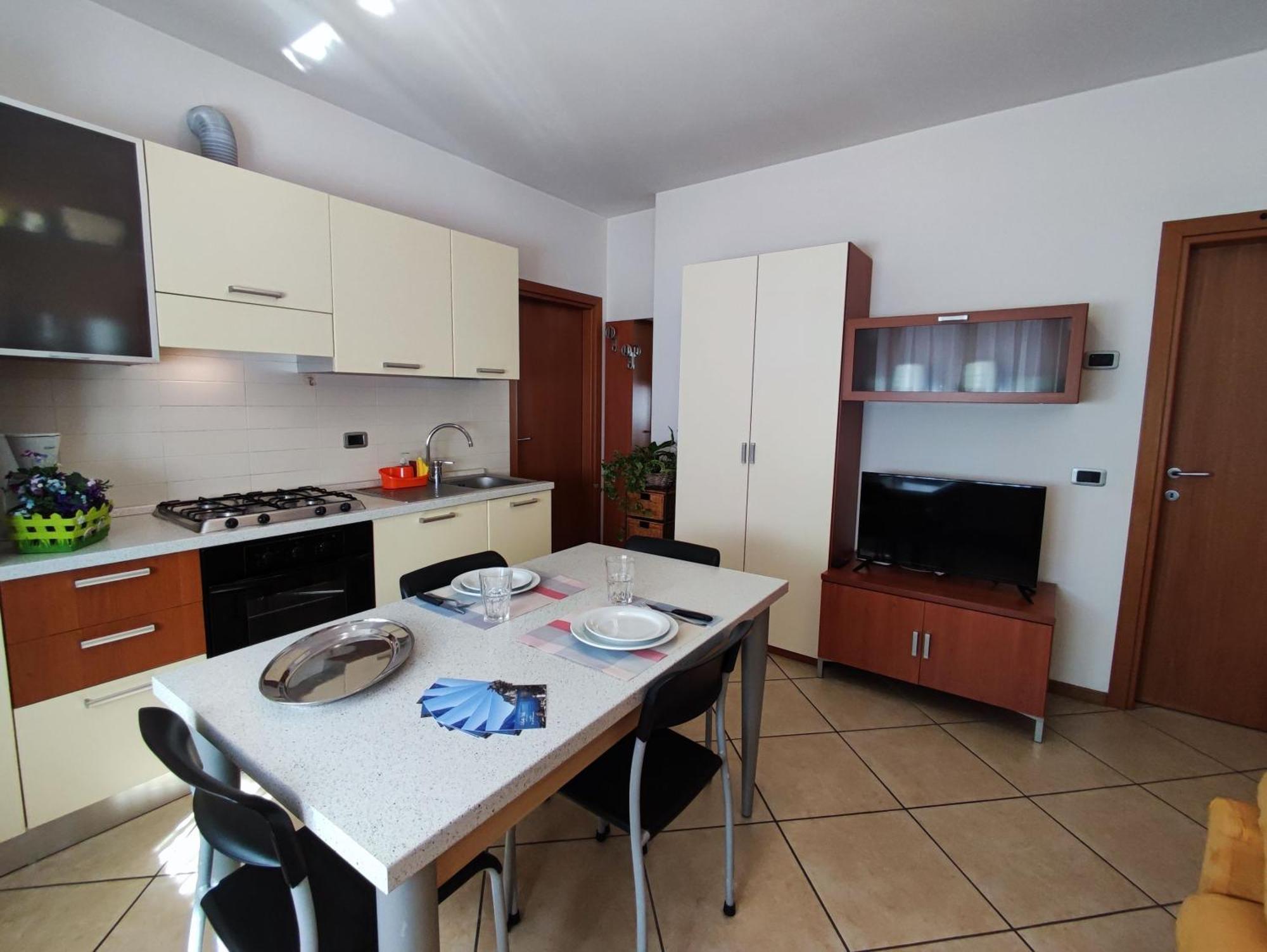 Appartamento Komfort Mit Aussenbalkon Riva del Garda